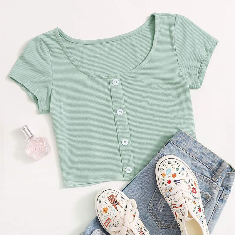 

Button Front Crop Tee, Green
