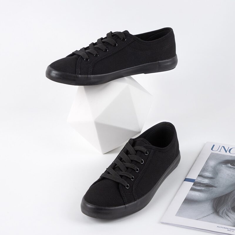 

Minimalist Canvas Shoes, Black