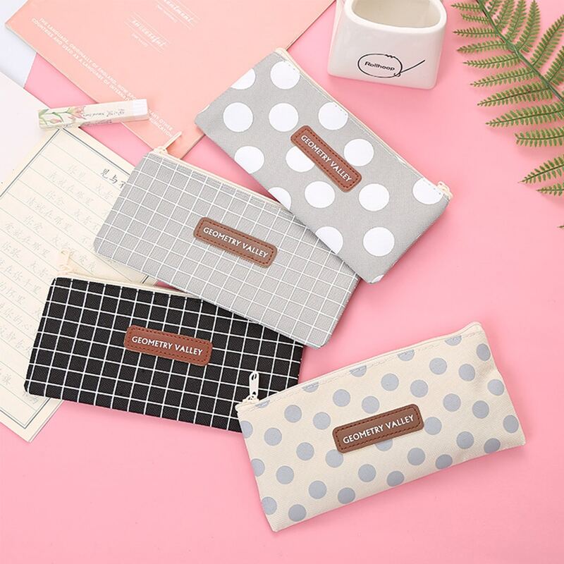 

1pc Polka Dot & Plaid Pencil Case, Multicolor