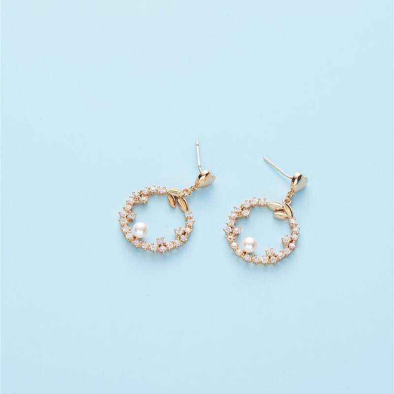 

Rhinestone Geo Drop Earrings, Gold