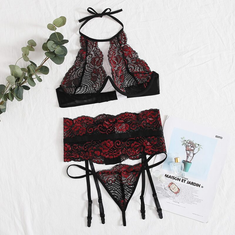 

Floral Lace Underwire Garter Lingerie Set, Black