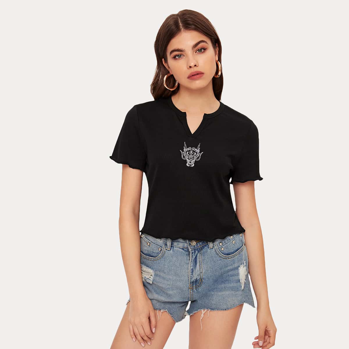 

Dragon Embroidery Lettuce Trim Tee, Black