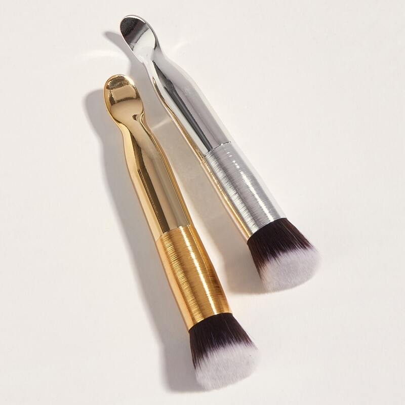 

1pc Random Color Duo-fiber Foundation Brush, Gold