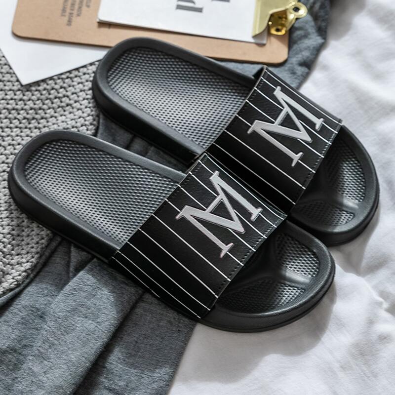 

Guys Letter Graphic Slippers, Black