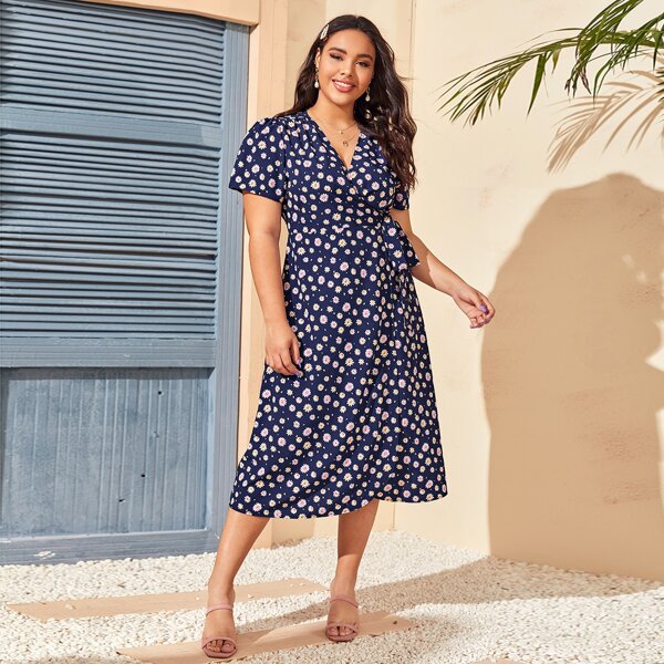 

Plus Daisy Floral Tie Side Wrap Dress, Navy blue