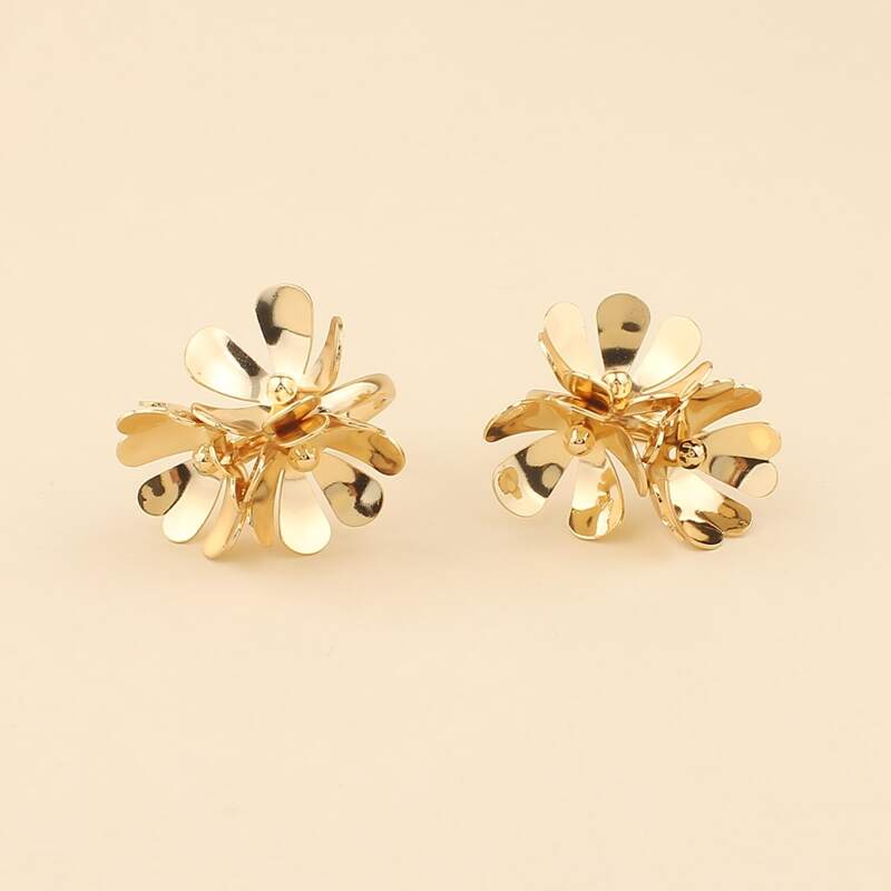 

Floral Decor Hoop Earrings, Gold