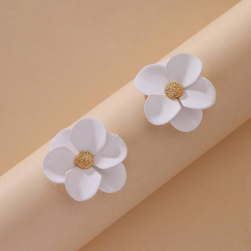 

Flower Stud Earrings, White