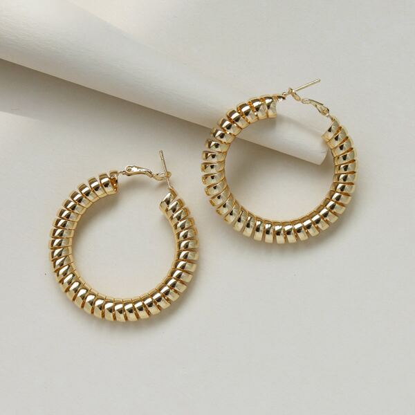 

Twist Hoop Earrings, Gold