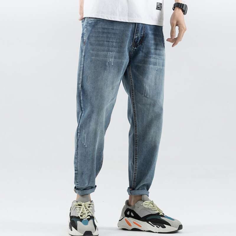 

Guys Cat Whiskers Mom Jeans, Blue