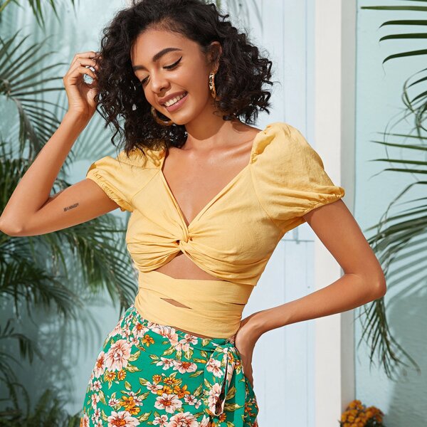 

Twist Front Crisscross Tie Back Top, Yellow