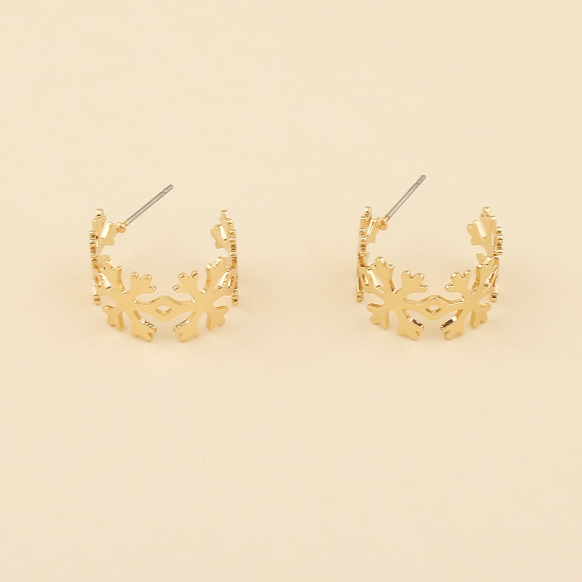 

Snowflake Design Cuff Hoop Earrings, Gold