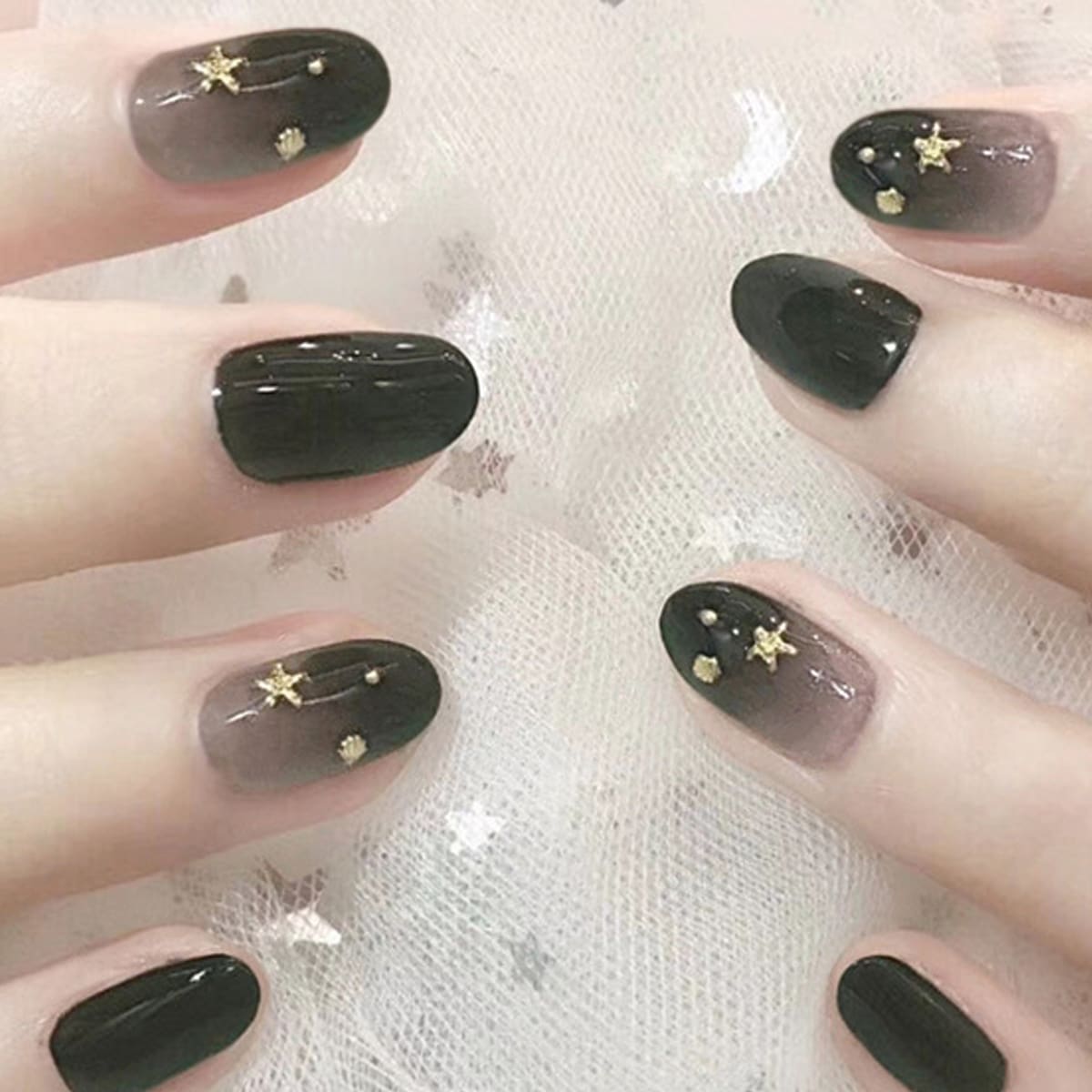 

24pcs Gradient Star Fake Nail & Double-sided Tape, Black