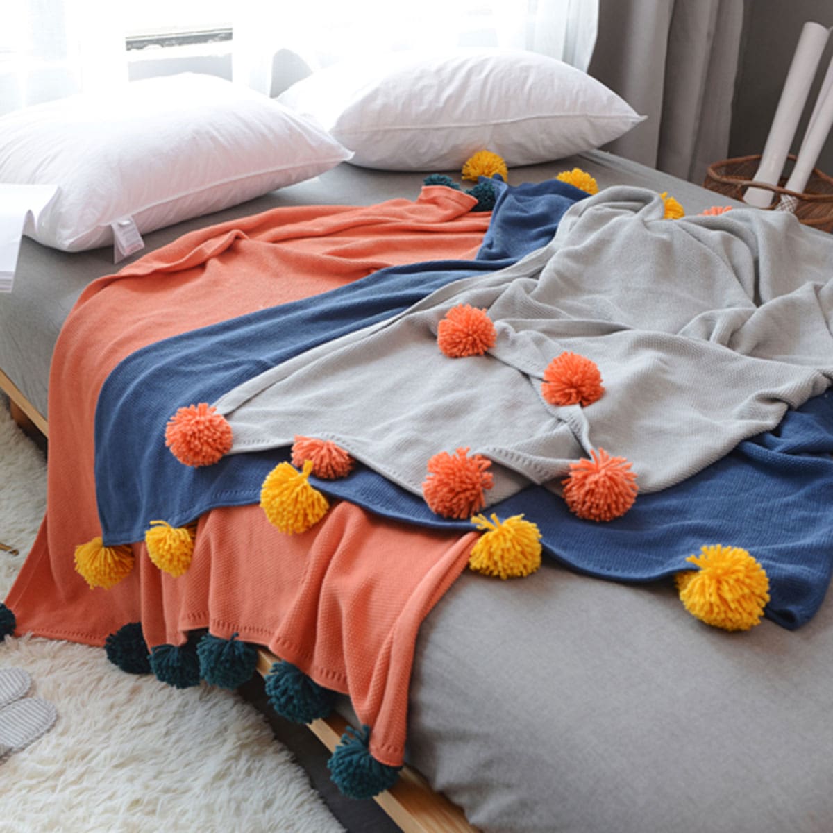 

1pc Pom Pom Decor Knitted Blanket, Multicolor