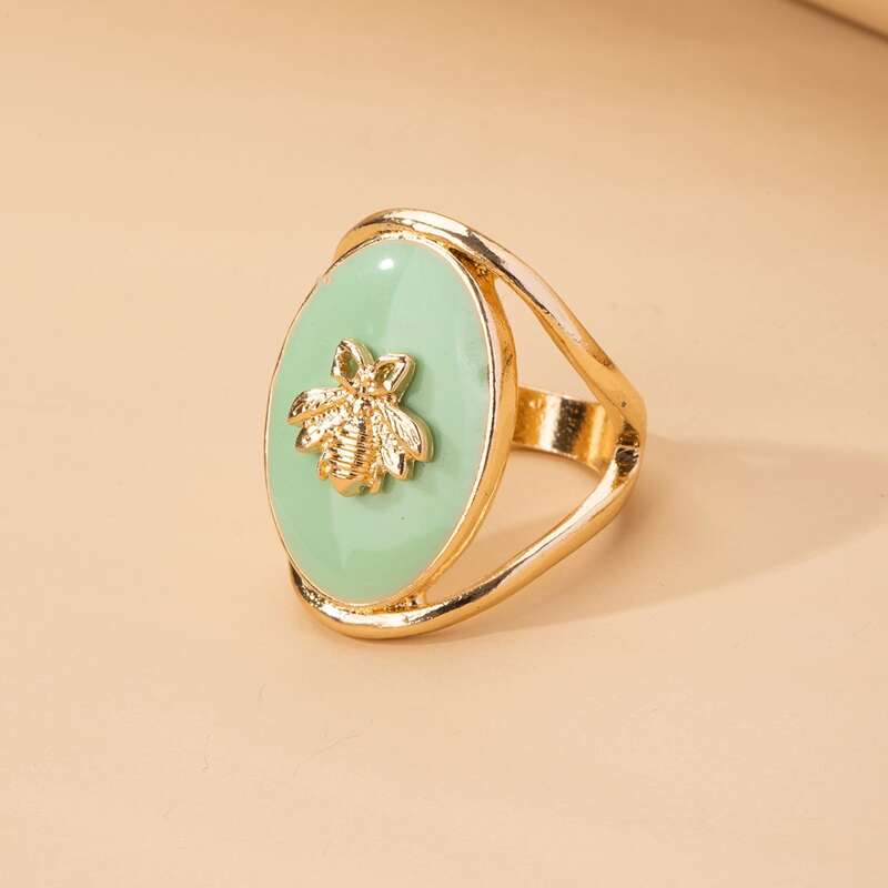 

Bee Decor Ring, Gold