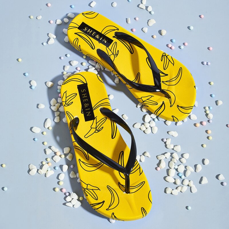 Banana Graphic Sole Flip Flops, Black