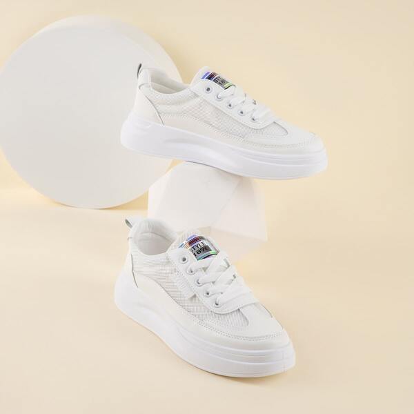 

Кроссовки на шнуровках, Белый