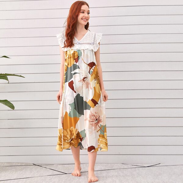 

Large Floral Print Schiffy Yoke Lace Trim Night Dress, Multicolor