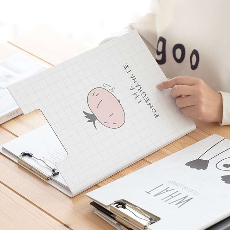 

1pc Cartoon Graphic Random Clipboard, Multicolor
