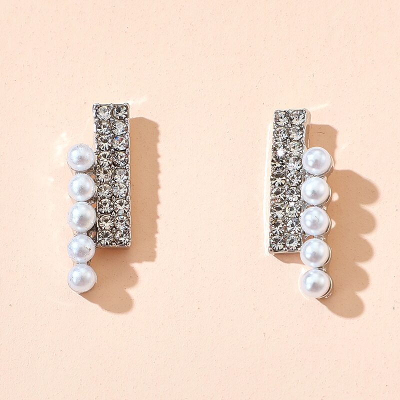 

Rhinestone Engraved Stud Earrings, Multicolor