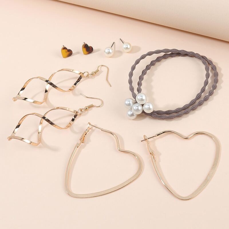 

4pairs Heart & Spiral Decor Earrings & 1pc Hair Tie, Multicolor