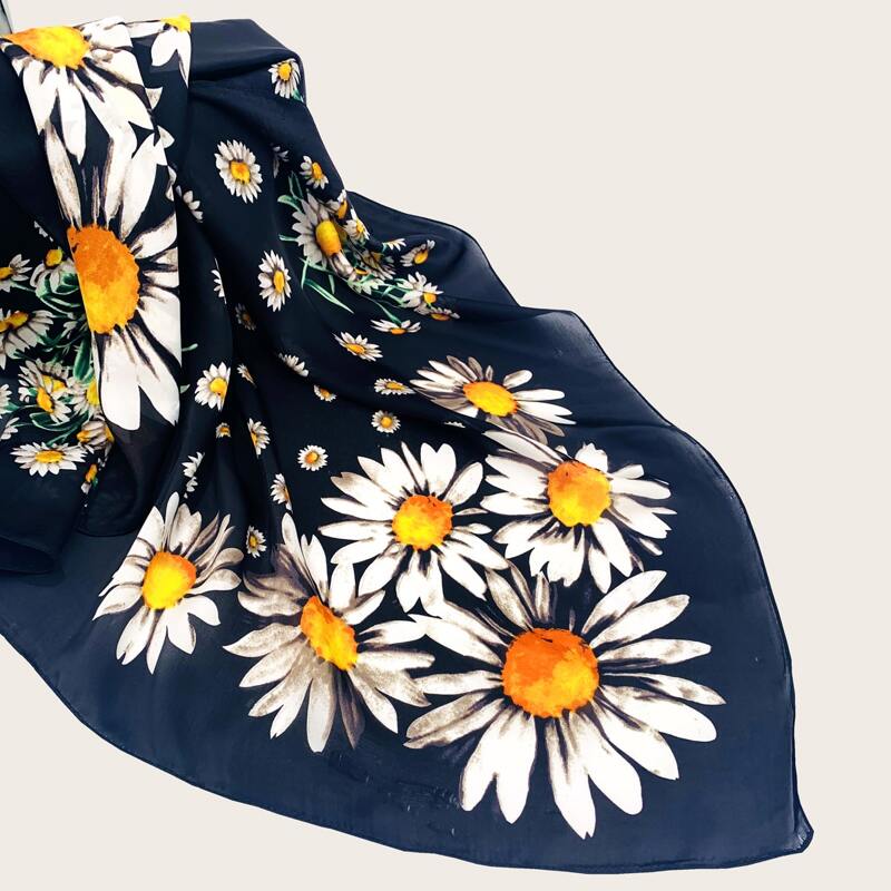

Daisy Pattern Bandana, Multicolor