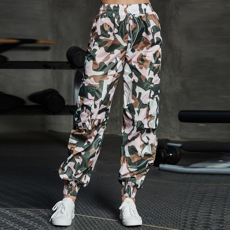 

Double Crazy Flap Pocket Camo Cargo Pants, Multicolor