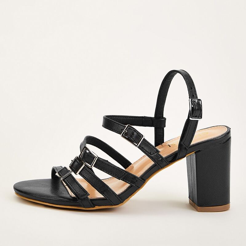 

Buckle Decor Chunky Heels, Black