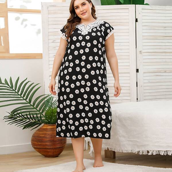 

Plus Allover Floral Contrast Lace Night Dress, Black