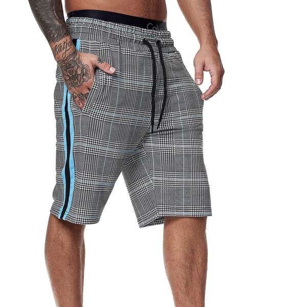 

Men Striped Tape Plaid Print Shorts, Multicolor