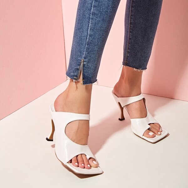 

Toe Post Stiletto Heeled Mules, White