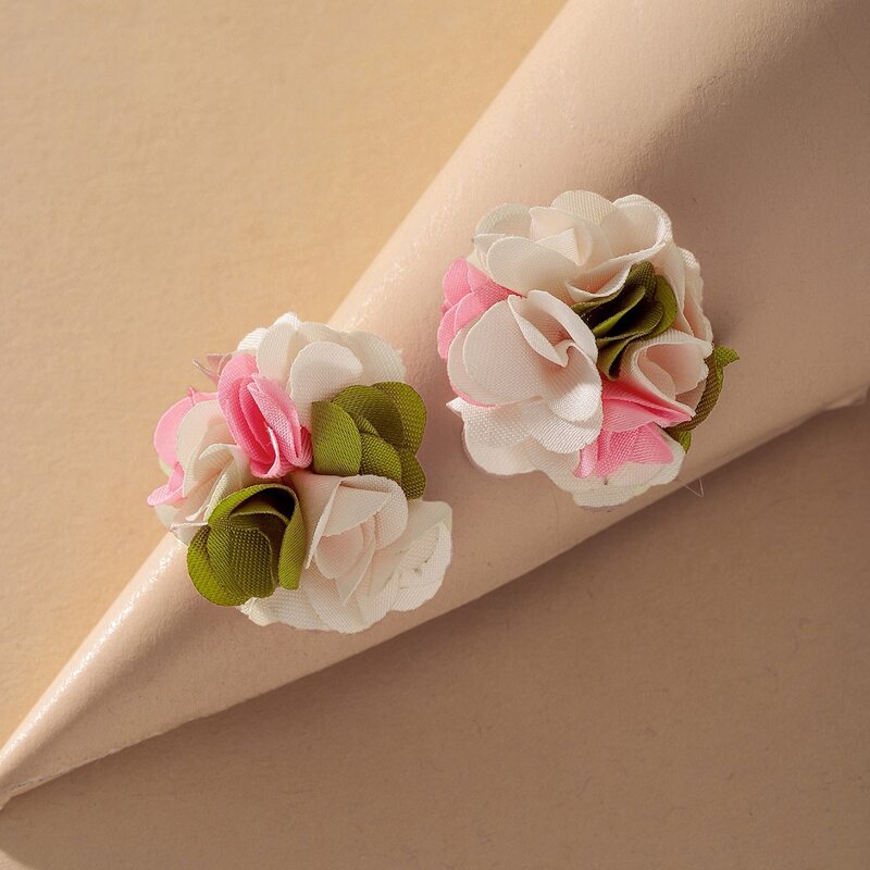 

Flower Design Stud Earrings, Pink