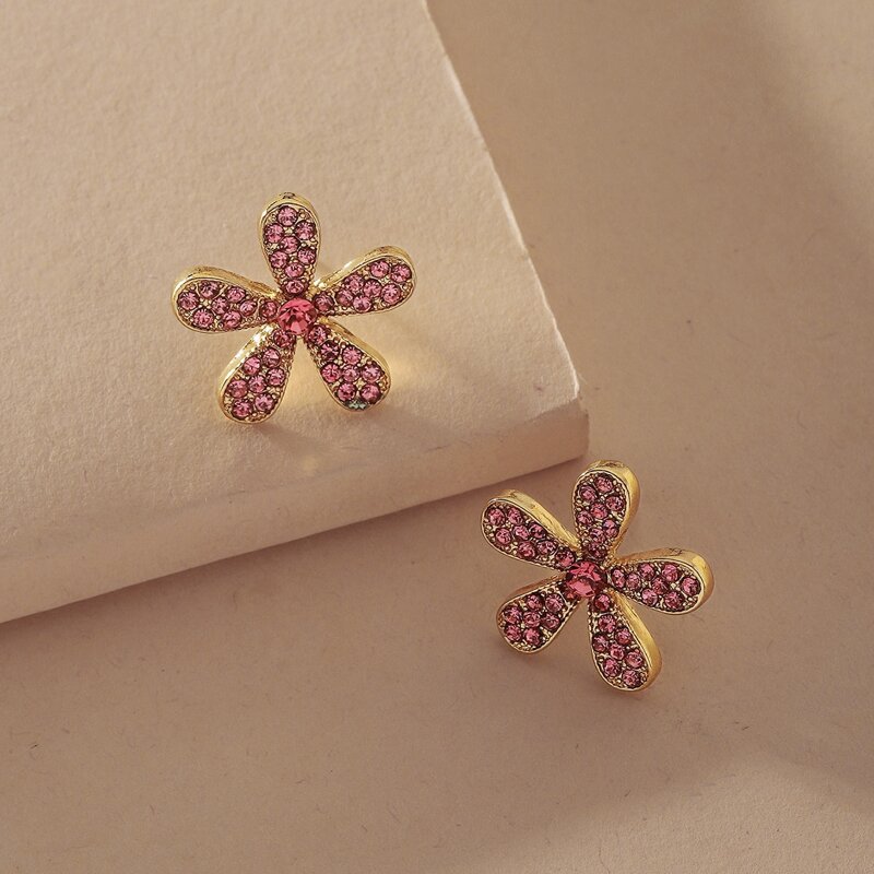 

Floral Design Stud Earrings, Pink