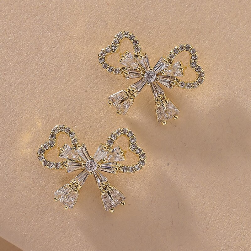 

Bow Design Stud Earrings, Gold