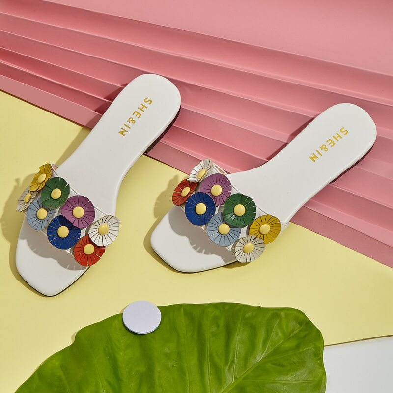 

Floral Appliques Sliders, White