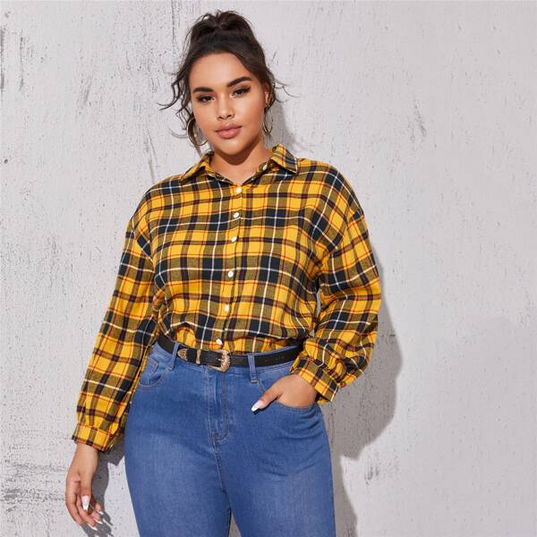 

Plus Button Front Curved Hem Plaid Blouse, Multicolor