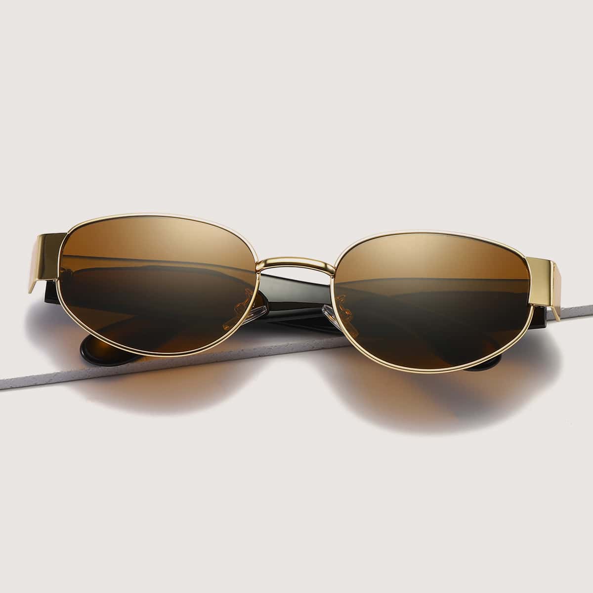 

Oval Frame Sunglasses, Brown