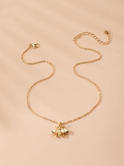 القلادة السحرية بالنحل