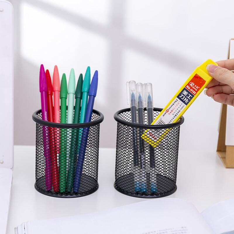 

1pc Hollow Out Pen Holder, Black