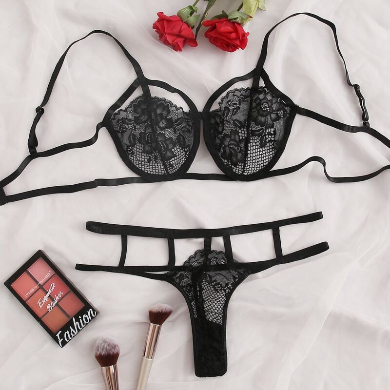 

Floral Lace Underwire Lingerie Set, Black