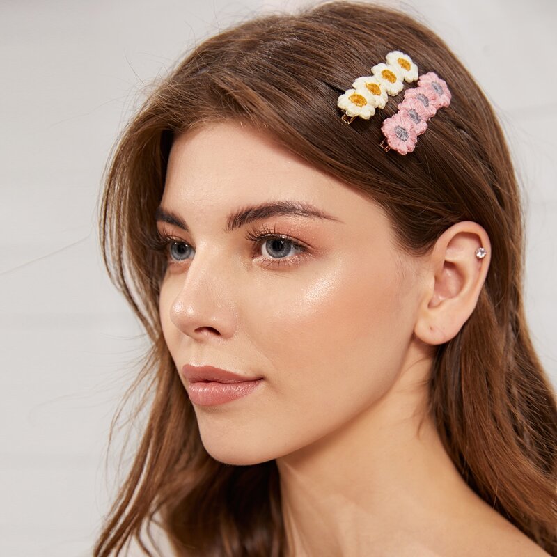 

2pcs Flower Decor Hair Clip, Multicolor