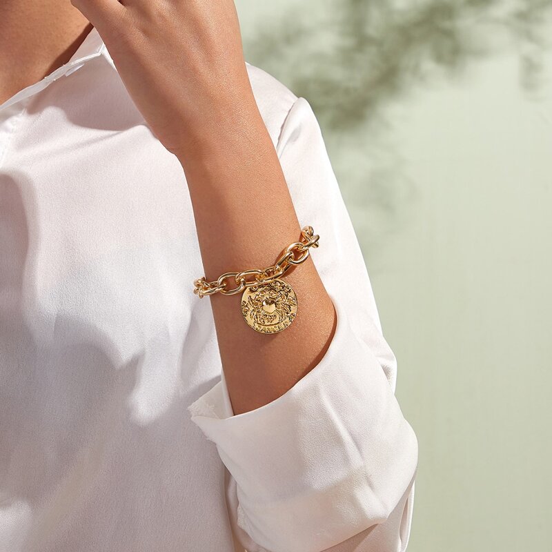 1pc Coin Charm Chunky Chain Bracelet, Gold