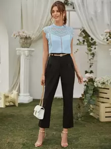SHEIN Privé 緹花蕾絲面後鎖孔襯衫 - 淺藍色 - 查看 3