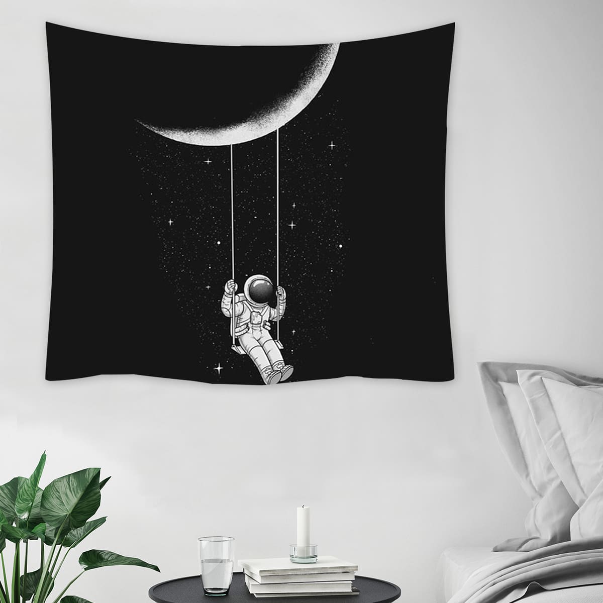 

Astronaut Print Tapestry, Black