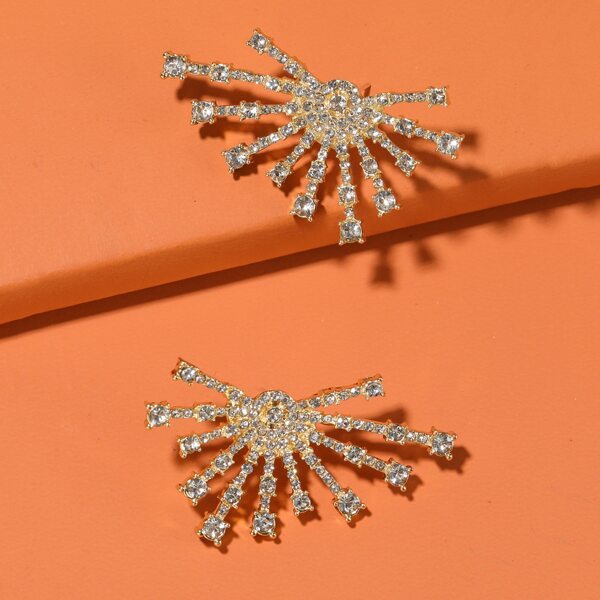 

Rhinestone Decor Stud Earrings, Gold