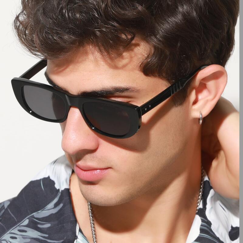 

Guys Oval Frame Sunglasses, Black