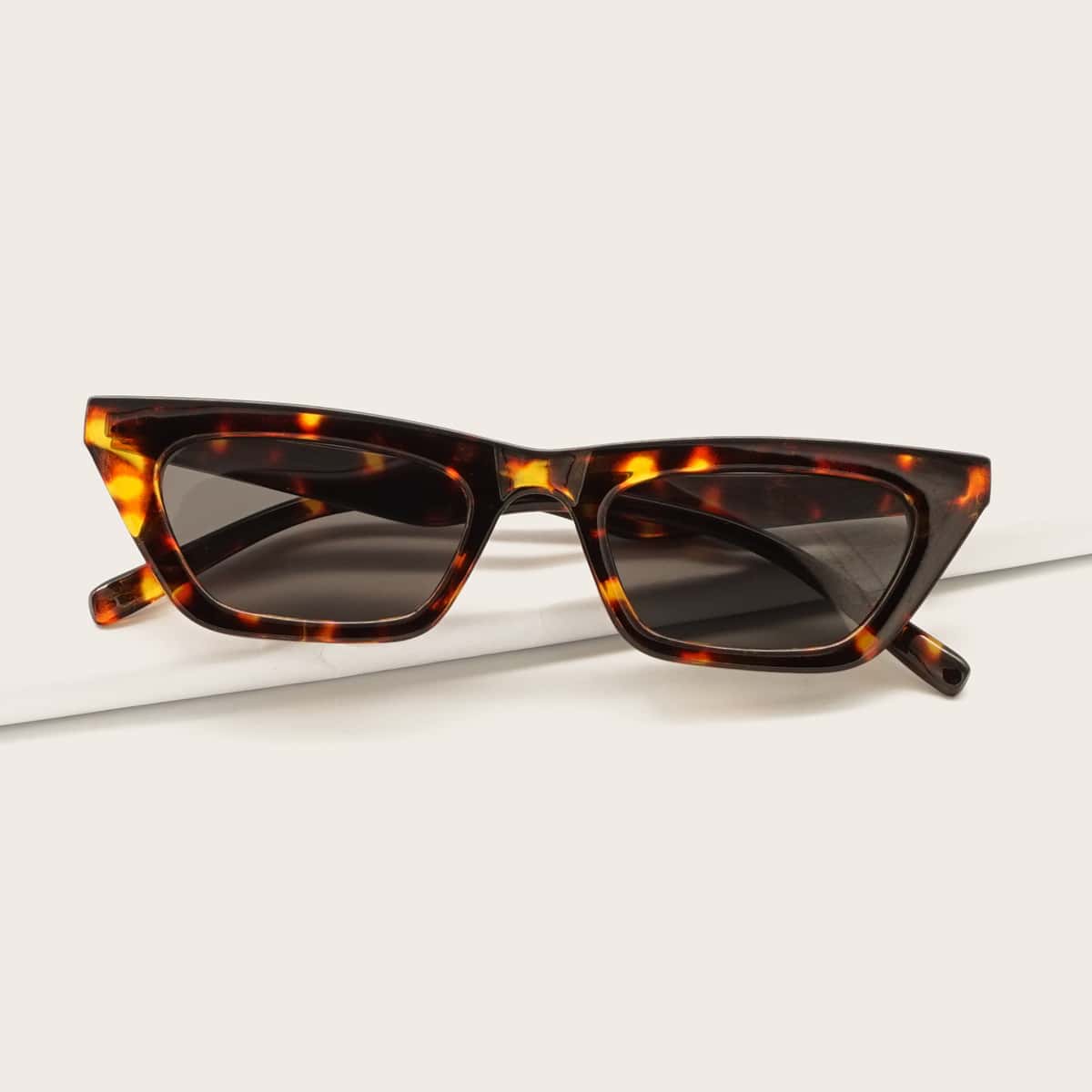 

Leopard Print Frame Cat Eye Sunglasses