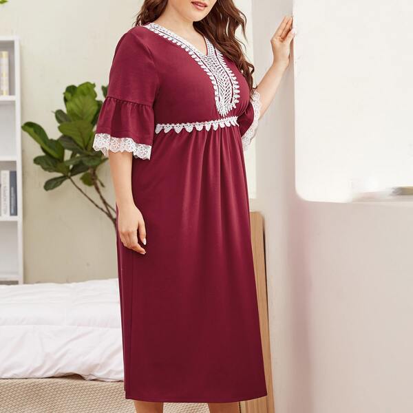 

Plus Contrast Lace Detail Flounce Sleeve Nightdress, Rose red