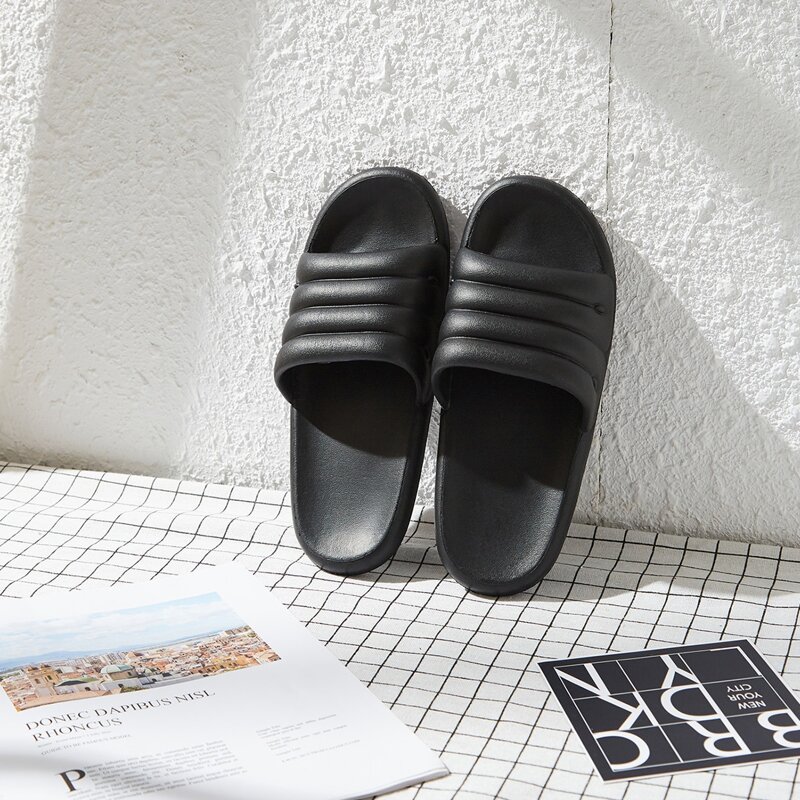 

Guys Open Toe Textured Slippers, Black