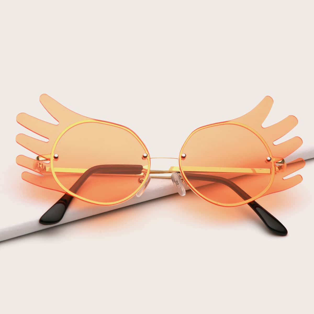 

Wing Frame Sunglasses, Orange