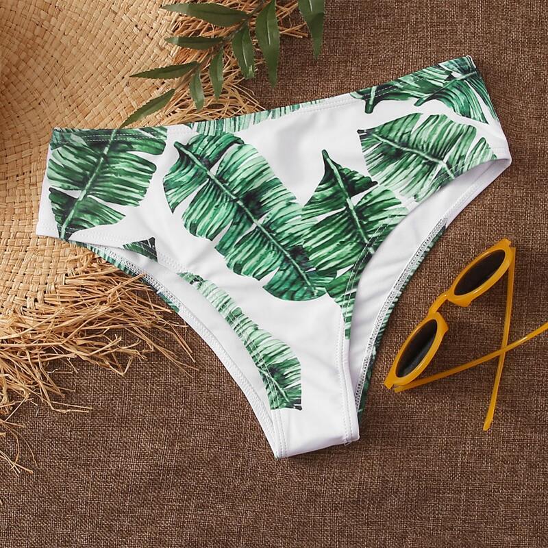

Tropical Print Bikini Panty, Green